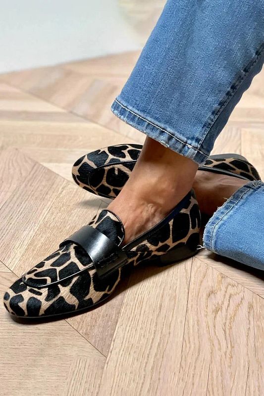 Colour-Block Cow-Print Round-Toe Slip-On Loafers