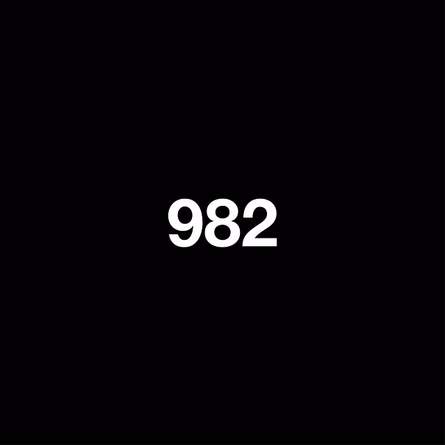 982x