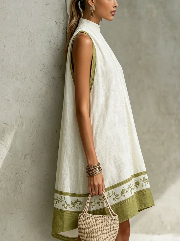 Agathe | Robe Mini Trapèze Sans Manches Blanche et Vert Olive à Fleurs
